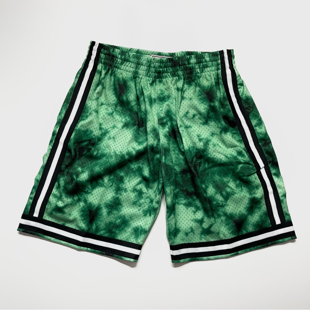 Mitchell & Ness Boston Celtics NBA Galaxy Swingman Shorts Men’s Medium